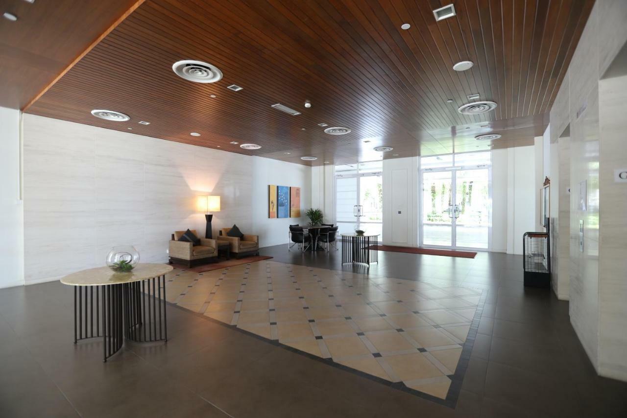 The Straits Quay Marina By Messina Clive Apartment George Town Ngoại thất bức ảnh