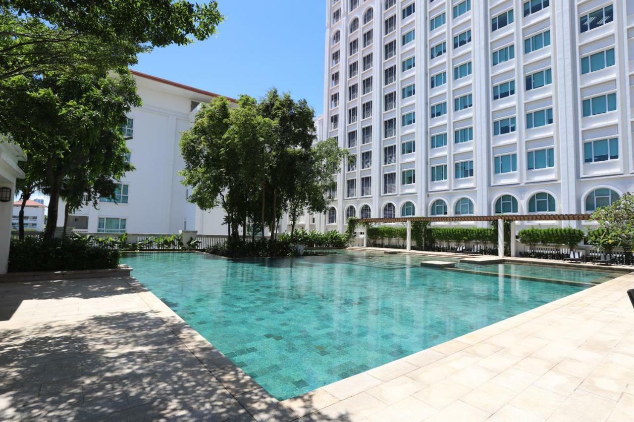 The Straits Quay Marina By Messina Clive Apartment George Town Ngoại thất bức ảnh