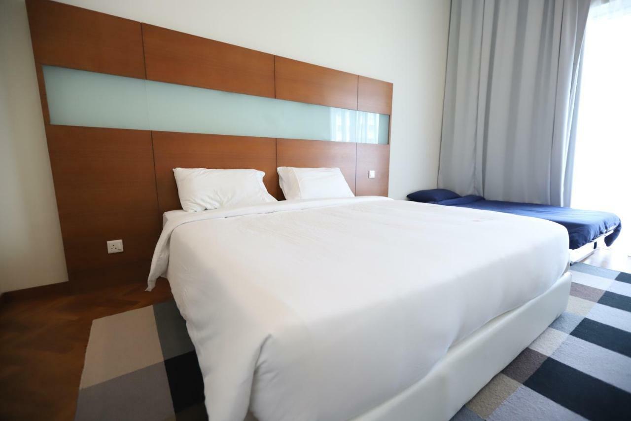 The Straits Quay Marina By Messina Clive Apartment George Town Ngoại thất bức ảnh